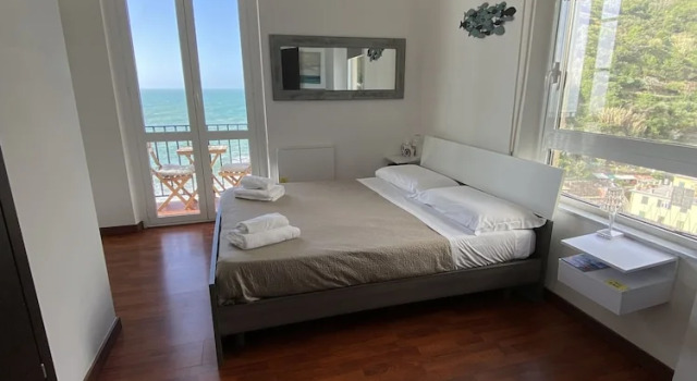 Двухместный номер Deluxe с балконом и с видом на море Sollevante Guest House