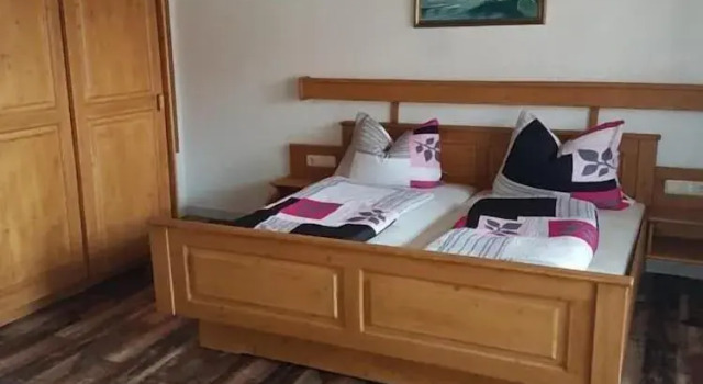 Landgasthof Zur Schwärzenburg - Familie Zwicknagl, Buchen Sie Hotel Roding Oberpfalz