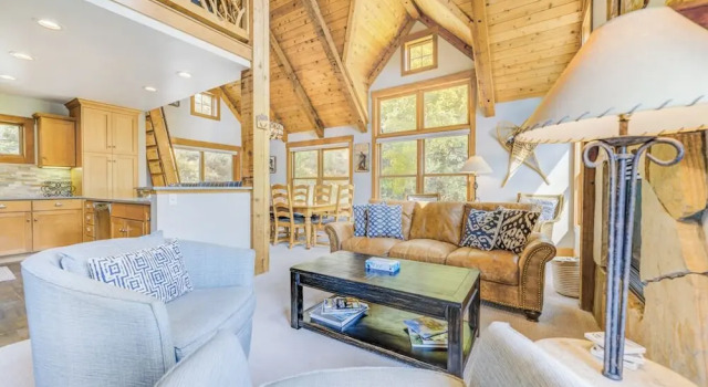 Коттедж с 3 комнатами с балконом Cabins in the Pines #2 by Summit County Mountain Retreats