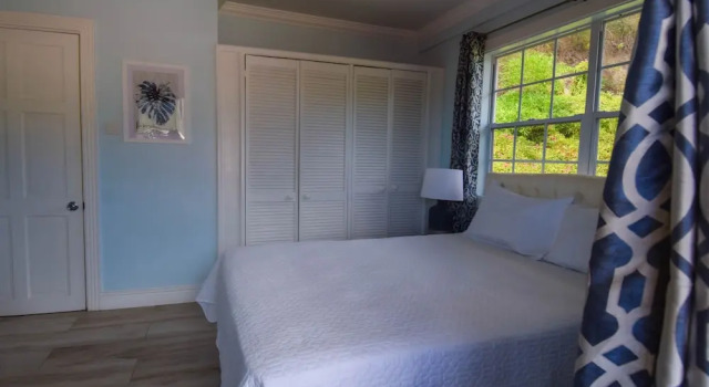 Апартаменты Sea Piton View Apartment- Piton Views & 2 Mins Walk to Beach