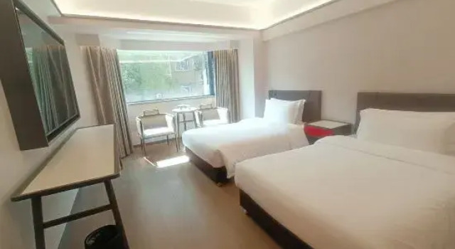 Trzyosobowy rodzinny suite Fushang Hotel