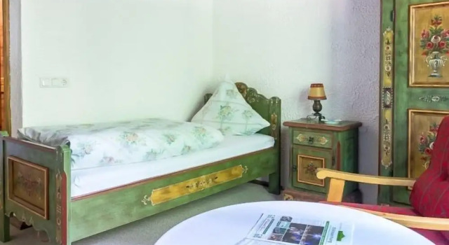 Landhotel zum Holzschnitzer, Varaa Hotelli Hotellit Baijeri pysäköinnillä, Pysäköinti
