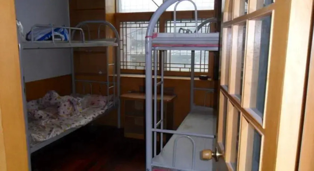 Jinri Friendship Apartment Hongjialou Road