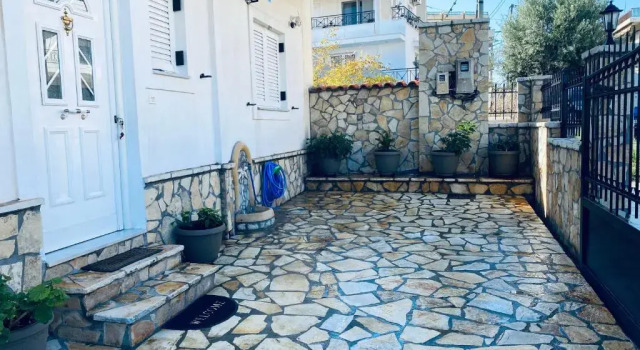 See and City Apartment, Prenota Appartamento Aigio Acaia