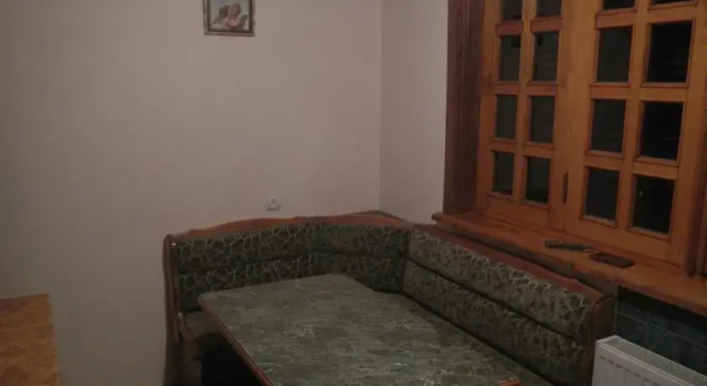 Apartment On Akhundovi 11