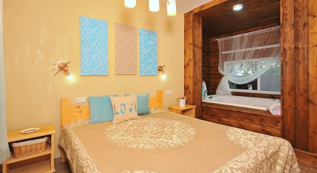 Mul Kineret Suites