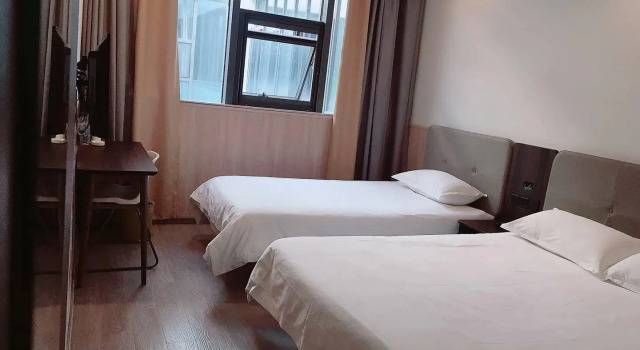 Семейный номер Standard Jinjiang Inn Suzhou Railway Station North Square