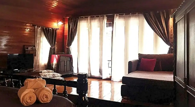 Люкс с видом на бассейн Kaengkrachan Boathouse Paradise Resort