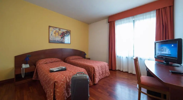 Hotel La Cascata, Забронировать Отель Аццано-Сан-Паоло Bergamo Province
