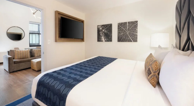 Люкс c 1 комнатой Hotel Indigo Boston Garden by IHG