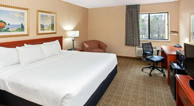 Номер Standard La Quinta by Wyndham Stevens Point