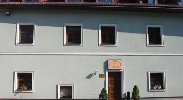 Hotel Kriváň, Rezerwuj Hotel Hotele w Kysuce z parkingiem, Parking