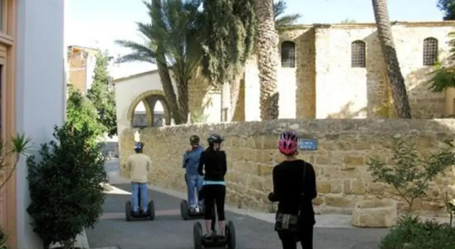 Central Big Studio with Conference, Забронировать Отель Никосия район Никосия, рядом с Ministry of Justice and Public Order - Nicosia