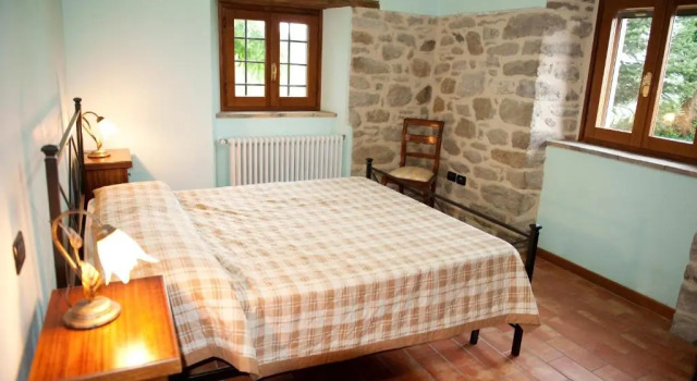 3 bedrooms appartement with shared pool enclosed garden and wifi at Caprese Michelangelo, Book Apartment Caprese Michelangelo Tuscany