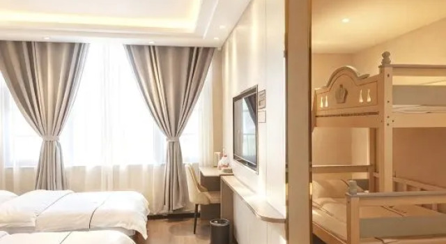 Семейный люкс ZhenYuan Hotel