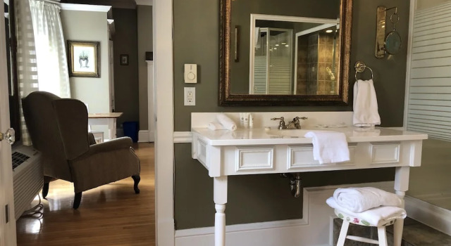 Номер Royal Leaside Manor