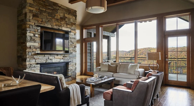 Четырёхместный люкс с балконом The Lodge at Primland, Auberge Collection