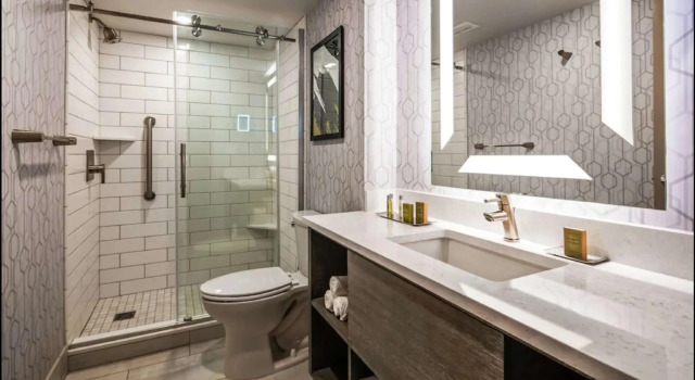 Четырёхместный номер Standard The Kingsley Bloomfield Hills - a DoubleTree by Hilton