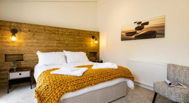 Edge of Padstow, 2 Bedroom Luxury Lodge