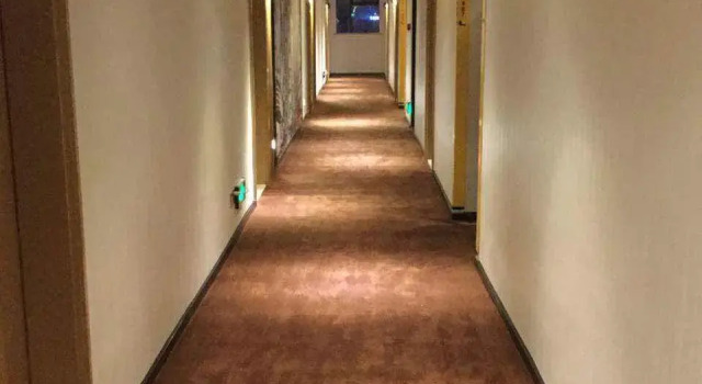 IU Hotel·Bijie Weining Caohai, Varaa Hotelli Weining Guizhou