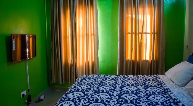 Summer Vista Ensuit Hotel
