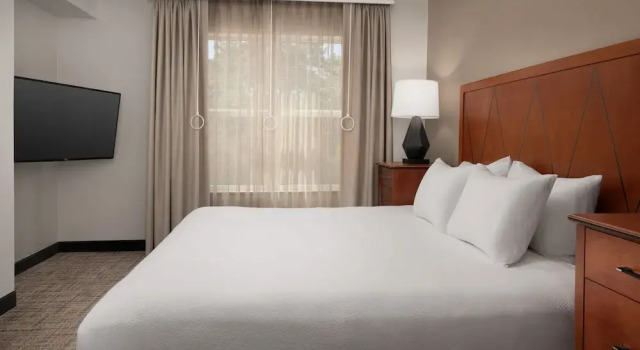 Люкс Residence Inn by Marriott Fayetteville Cross Creek