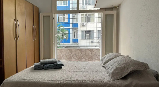 Spacious apartment on Copacabana beach, Забронировать Апартаменты/квартира Апартаменты штата Рио-де-Жанейро, Апартаменты/квартира
