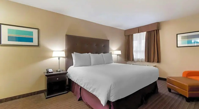 Номер Standard с балконом Best Western Cold Lake Inn