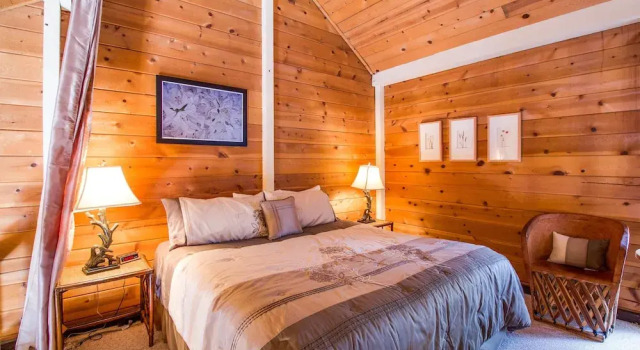 Cluster Cabin 12, Rezerwuj Dom wakacyjny Hotele w Sunriver z basenem, Basen