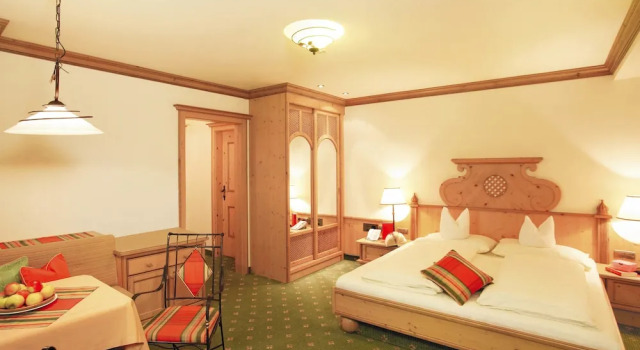 Семейный люкс с балконом Hotel Pension Sonnleiten
