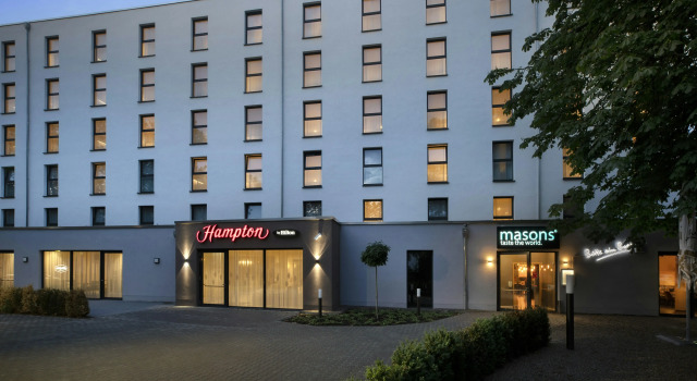 Hampton By Hilton Kaiserslautern, Забронировать Отель Отели Кайзерслаутерн с завтраком, рядом с Коллегиальная церковь Кайзерслаутерна, Завтраки