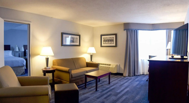 Двухместный люкс Holiday Inn Ottawa East by IHG