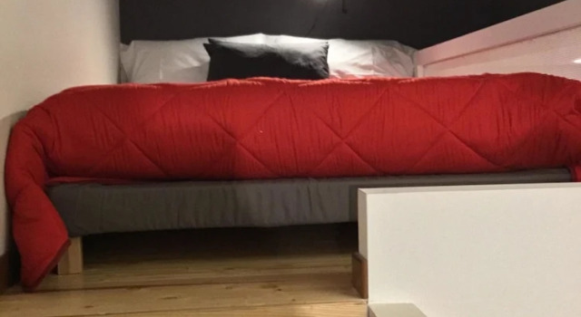 Четырёхместный семейный номер Standard с балконом B&B Rettifilo