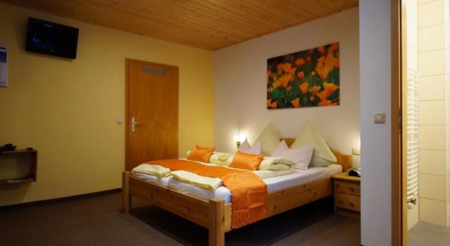 Gasthof Pension Waldfrieden, Reserva ahora Hotel Hoteles en Fichtel Mountains con aparcamiento, Aparcamiento