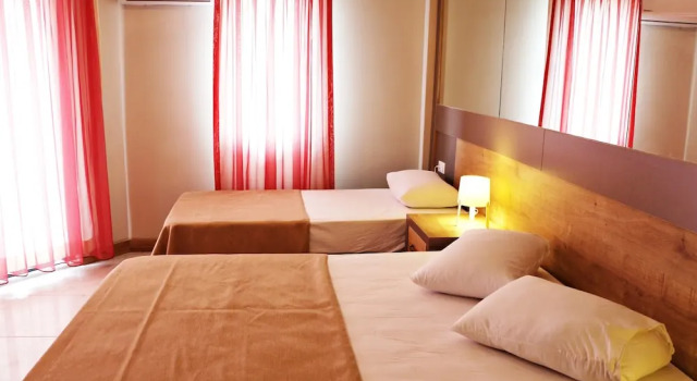 Трёхместный номер Standard с балконом Ferah Hotel