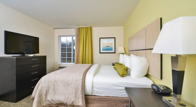Номер Standard Candlewood Suites Harrisburg-Hershey by IHG