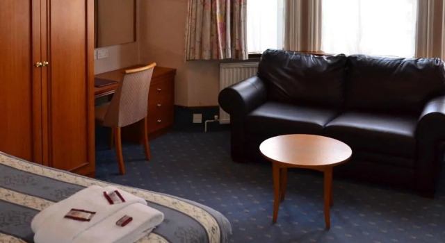 Двухместный номер Standard Russell Hotel