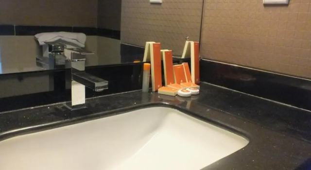 Номер Deluxe Cavinton Hotel Malioboro Yogyakarta