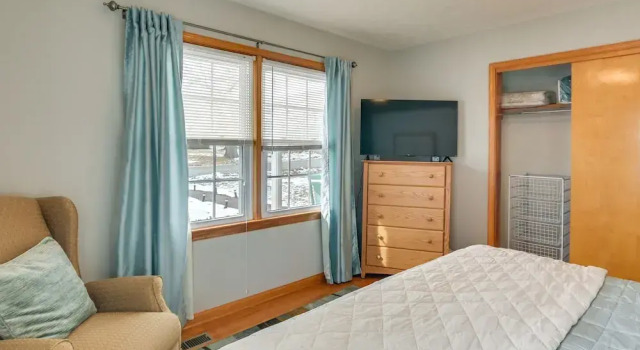 Коттедж Large Home w/ Deck & Grill ~ 9 Mi to Virginia Tech