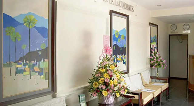 Aye Chan Thar Hotel Yangon, Забронировать Отель Отели Янгон с парковкой, рядом с Пагода Шведагон, Парковка