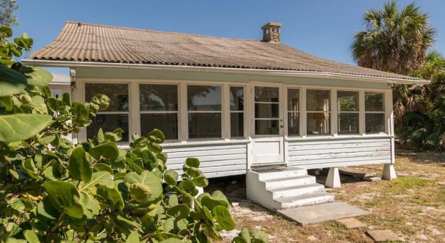Hideaway by RedAwning, Забронировать Отель Холмс-Бич Sarasota Area