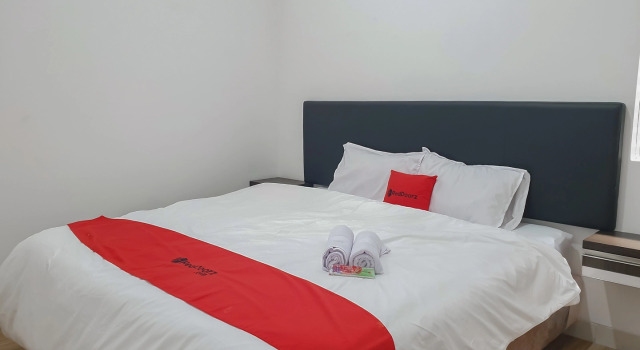 RedDoorz near Istana Plaza 3