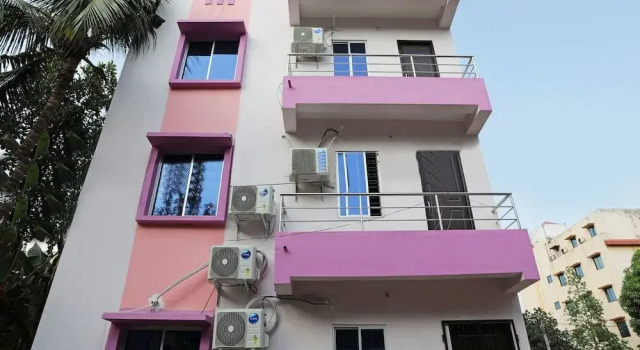 OYO 13527 Usha Residdency