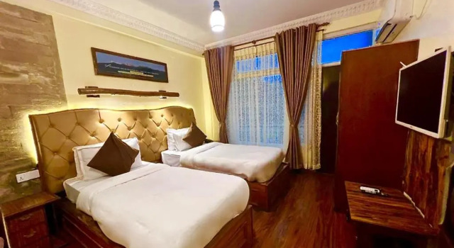 Люкс с балконом Hotel The Kantipur