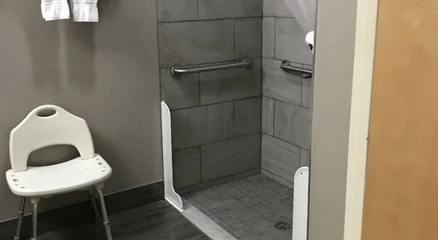 Двухместный номер Standard Days Inn & Suites by Wyndham Murfreesboro I-24 East