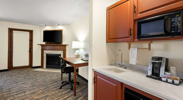 Двухместный номер Standard с балконом Holiday Inn Express Fremont (Angola Area)