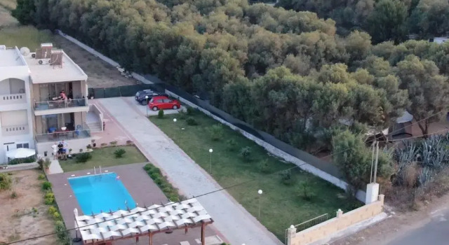Апартаменты Niovi Seaside Suites