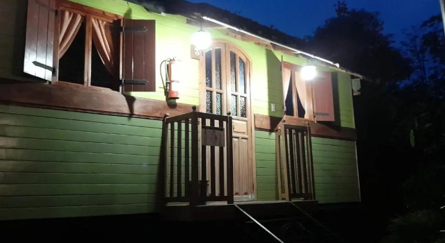 Номер Standard Hosteria La Roulotte - Mindo