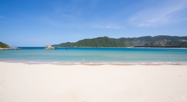 Sanya Beach Yard Apartment Wuzhizhou, Book Apartment Hotels in Hainan with a Pool, Swimming Pool