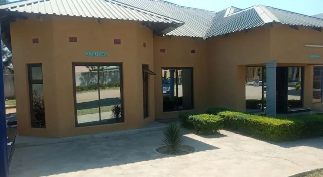 Namakau Lodge, Prenota Hotel Choma Meridionale